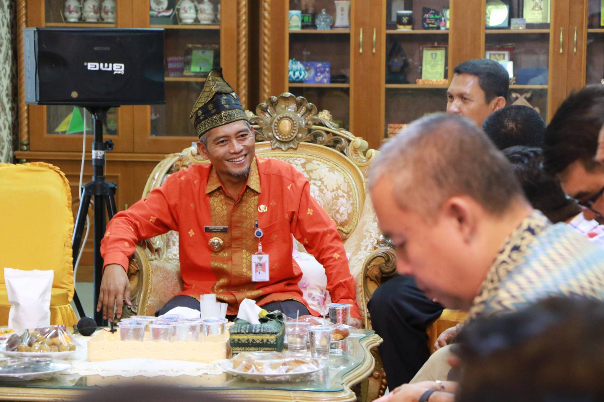 Wakil Wali kota Pekanbaru H. Ayat Cahyadi, S,Si Bersama Istri Buk Hj. Indria Rita S,Pd bersilaturahm