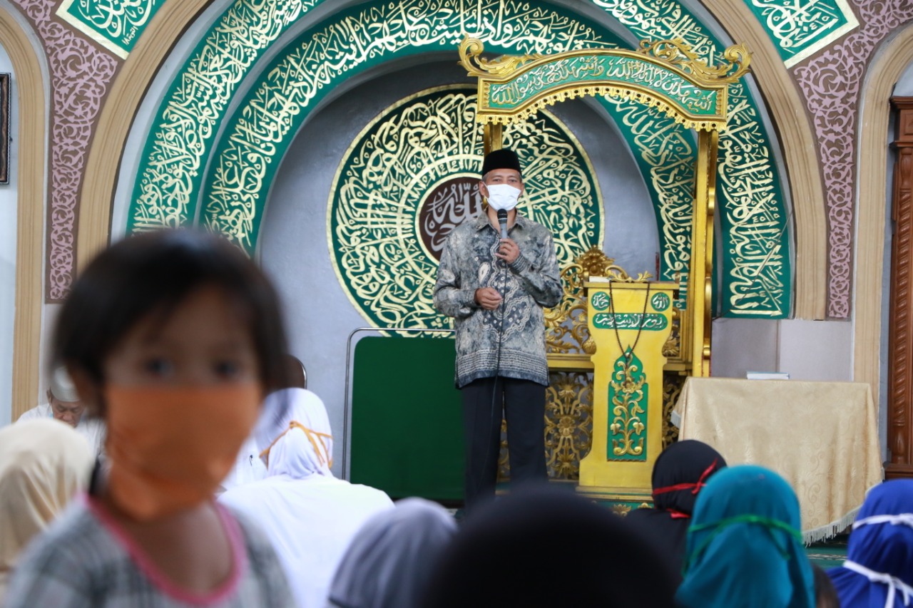Wawako memberi sambutan kepada Jamaah