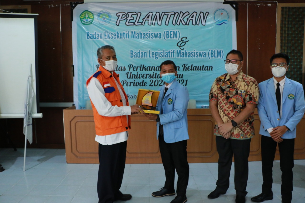 Wakil Walikota Pekanbaru H.ayat Cahyadi,S,Si menghadiri pelantikan BEM