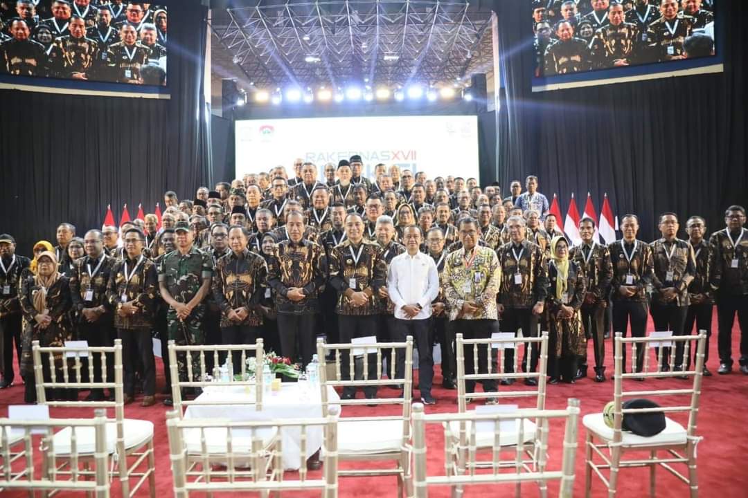Foto Bersama Presiden RI Jokowi dengan Peserta Rakernas Apeksi XVII.