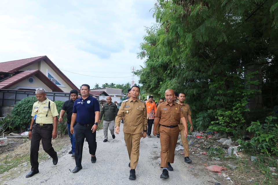 Wawako Meninjau Kondisi Ruas Jalan Rusak