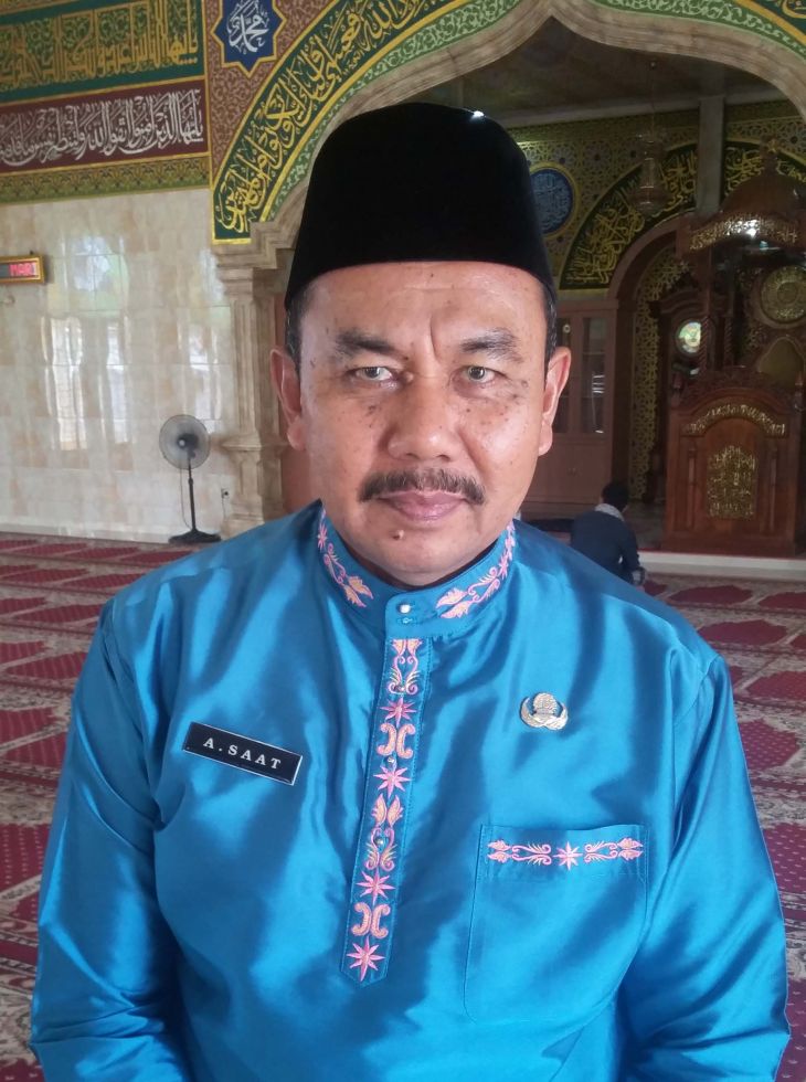 Dinas PUPR Intens Bersihkan Parit di Jalan Protokol