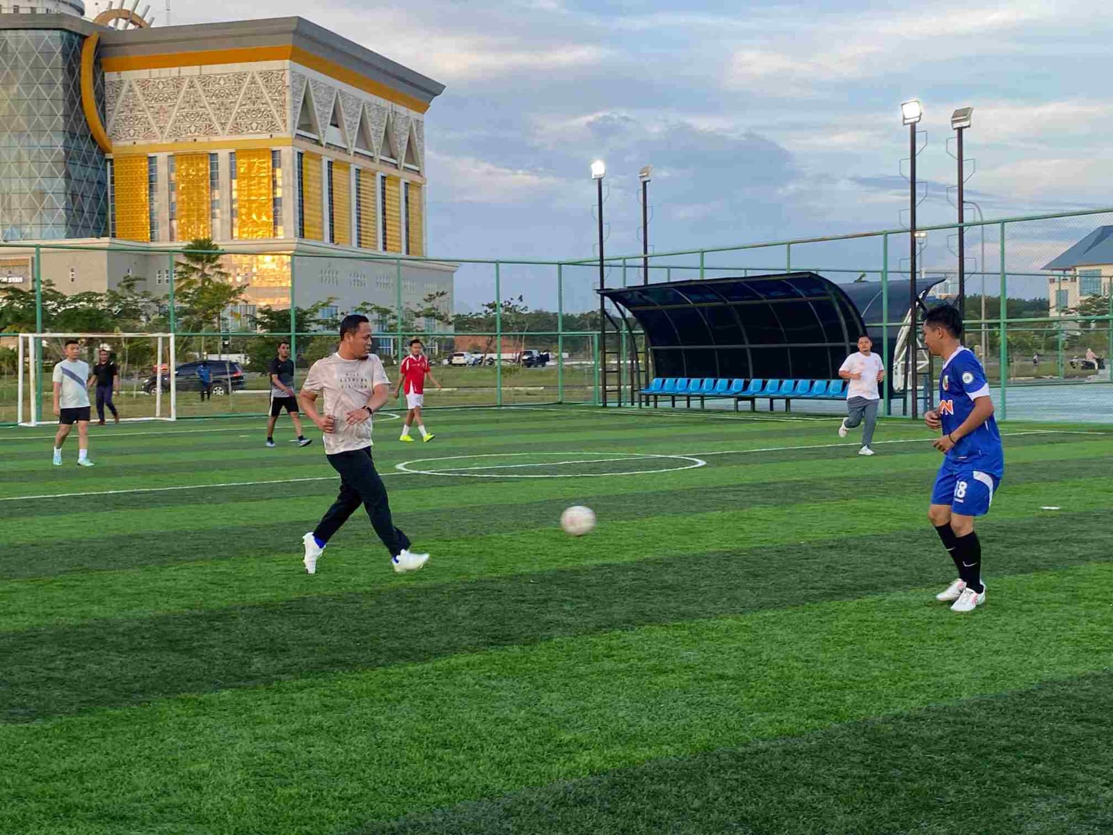 Aktif Berolahraga, Ini Cara Wako Pekanbaru Dekatkan Diri dengan ASN