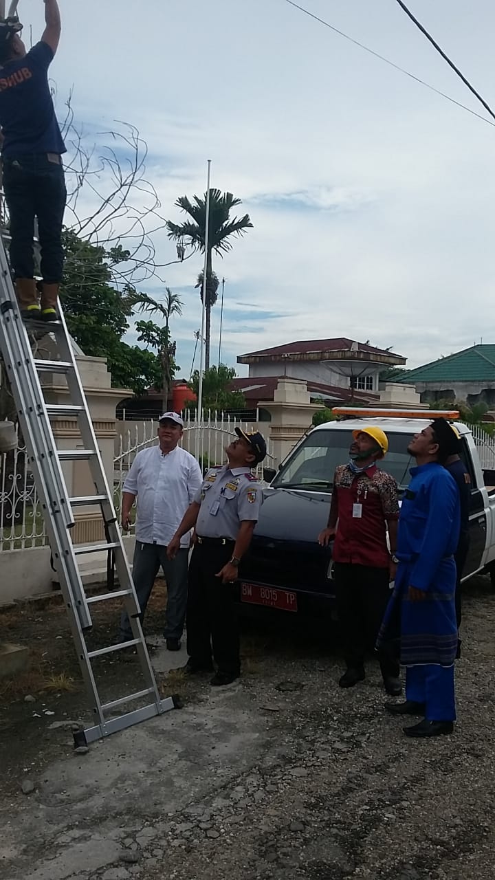 Image : Dishub dan PLN Mulai Tertibkan PJU Ilegal