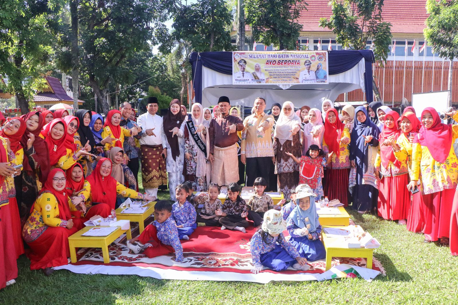 Walikota Pekanbaru Apresiasi Penyelenggaraan Membatik yang Ditahan IGTKI-PGRI Pekanbaru