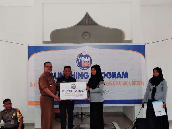 YBM BRI Luncurkan Integrasi Program Pemberdayaan Berbasis Keluarga di Sialang Rampai