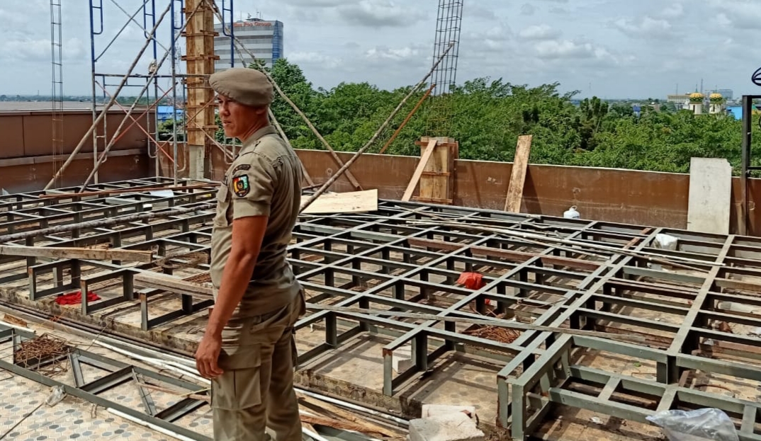 Image : Satpol PP Pekanbaru kembali Menyoroti Aktivitas Koro Koro Karaoke Family