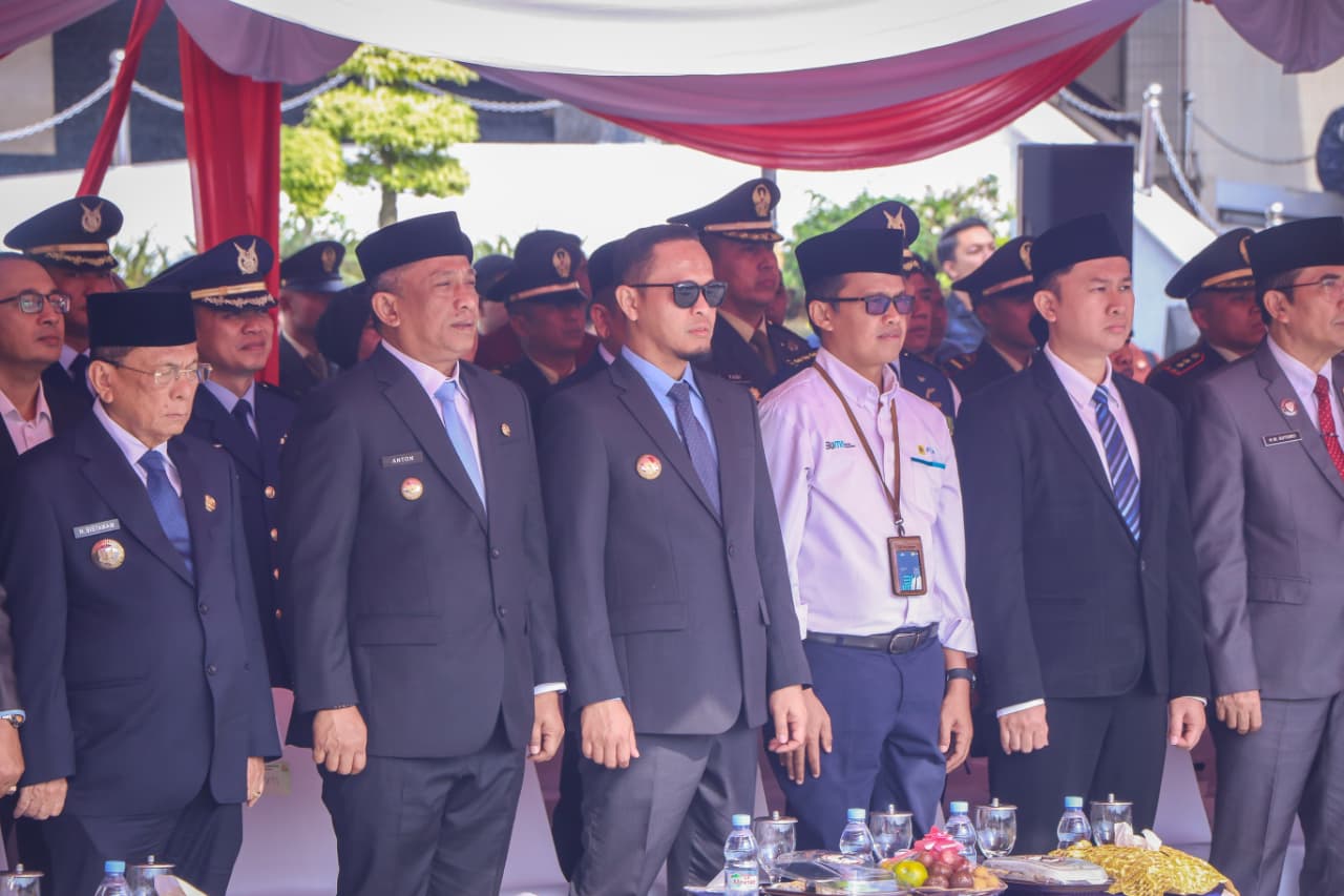 Wako Pekanbaru Ikuti Upacara HUT TNI Ke-80, Harapkan Sinergi dalam Pembangunan Kota Semakin Kuat