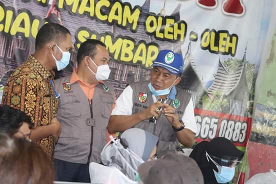 Dinas Kesehatan Gelar Vaksinasi Massal di Pasar Bawah