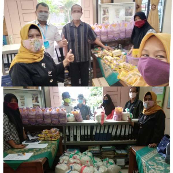UEK-SP Kampung Tengah Salurkan 100 Paket Sembako Pada Masyarakat