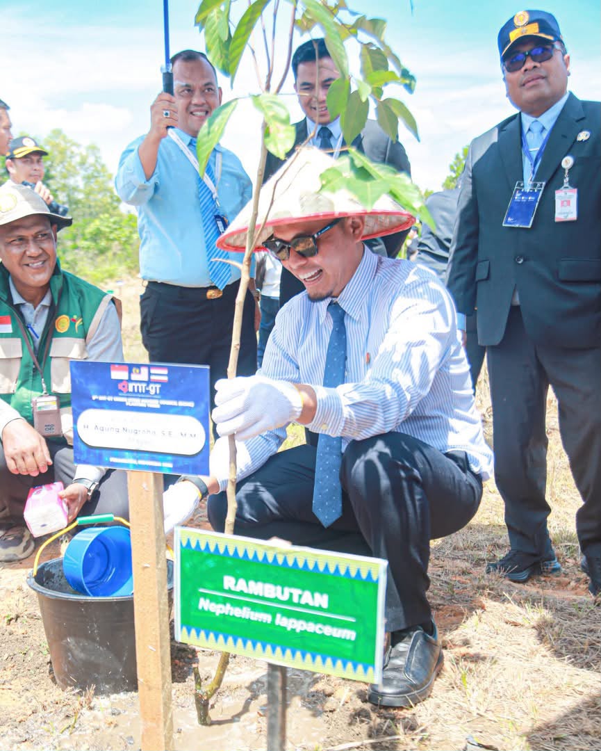 IMT-GT, Wako Agung dan Kepala Daerah dari Tiga Negara Tanam Pohon di Pekanbaru