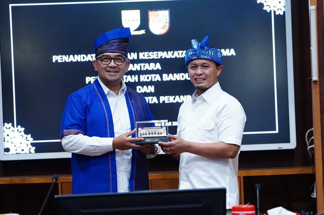 Wako Dukung Pembukaan Kembali Rute Penerbangan Langsung Pekanbaru- Bandung