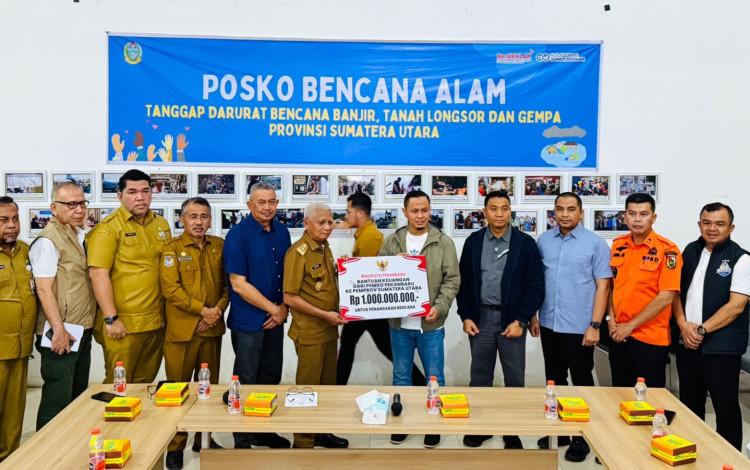 Bawa Bantuan Rp1,5 Miliar, Wako Pekanbaru Sambangi Korban Bencana di Sumut