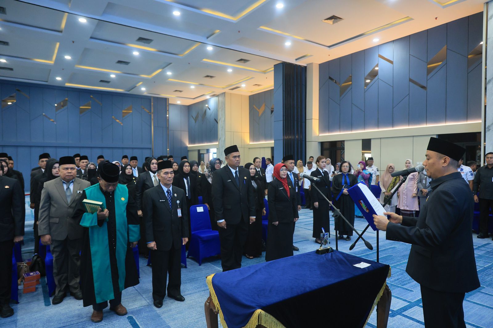 Wawako Lantik 42 Pejabat di Lingkungan Pemko Pekanbaru