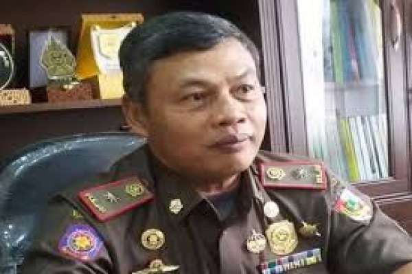 Satpol PP Ingatkan Jangan Pasang Banner Sembarangan 