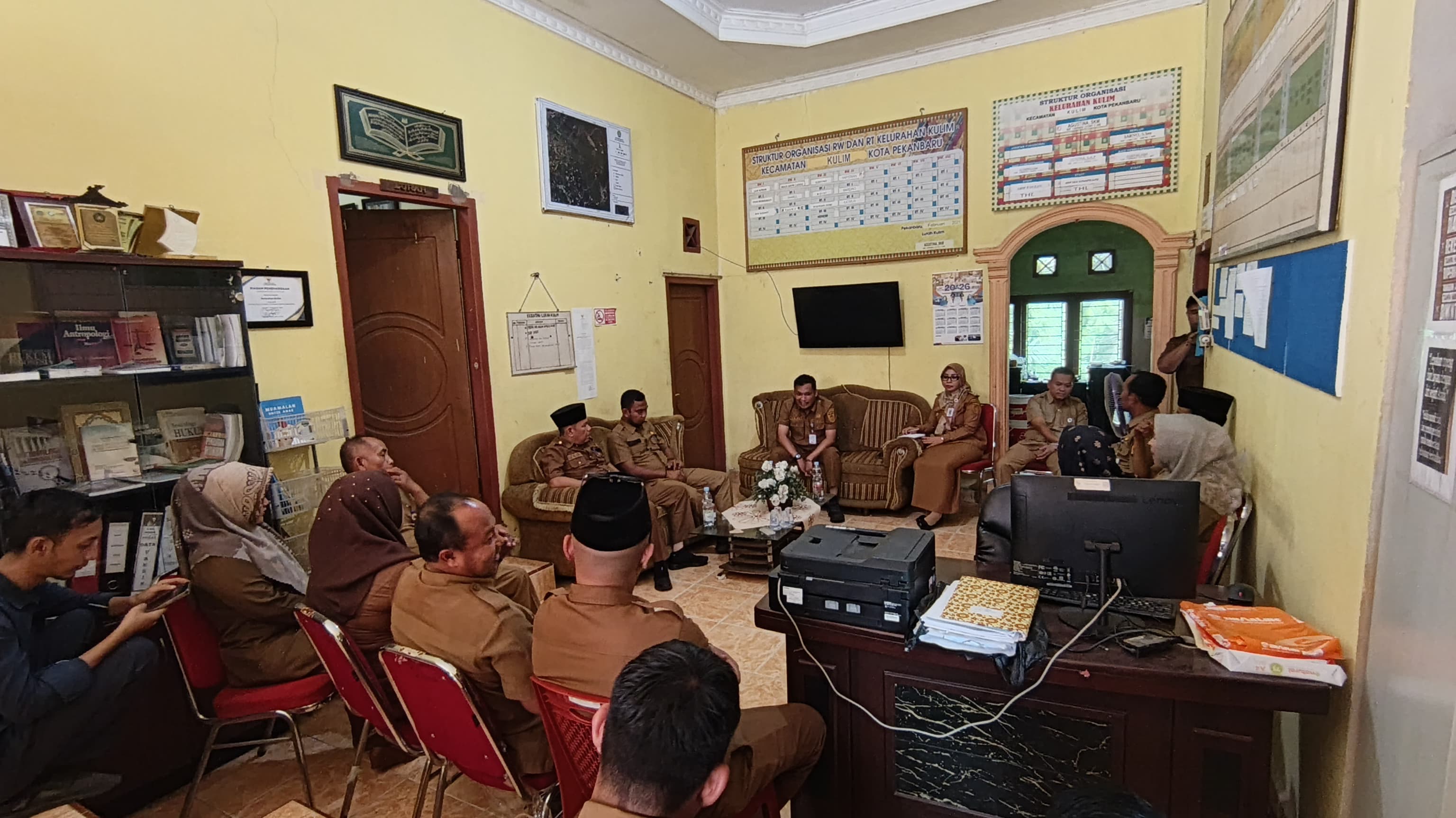 Pastikan Pelayanan Berjalan Baik, ‎Camat Kulim Kunjungi Kantor Kelurahan Kulim ‎