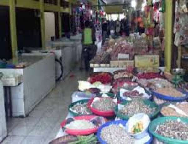 Ekonomi Sulit, 200 Pedagang Pasar Kodim Gulung Tikar