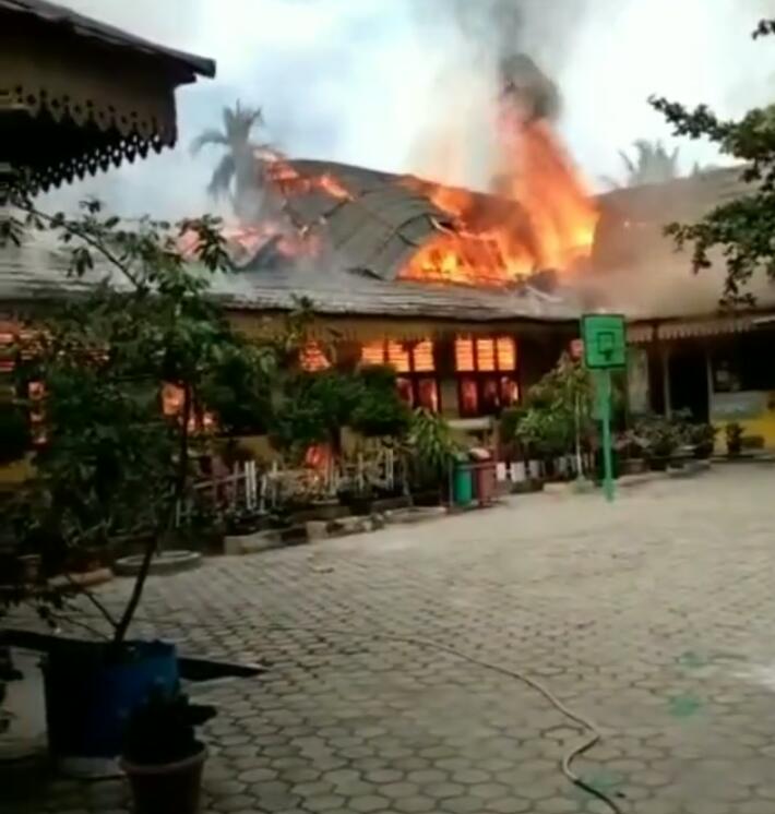 Image : Disdik Pekanbaru Segera Perbaiki Gedung SD Negeri 118 yang Terbakar
