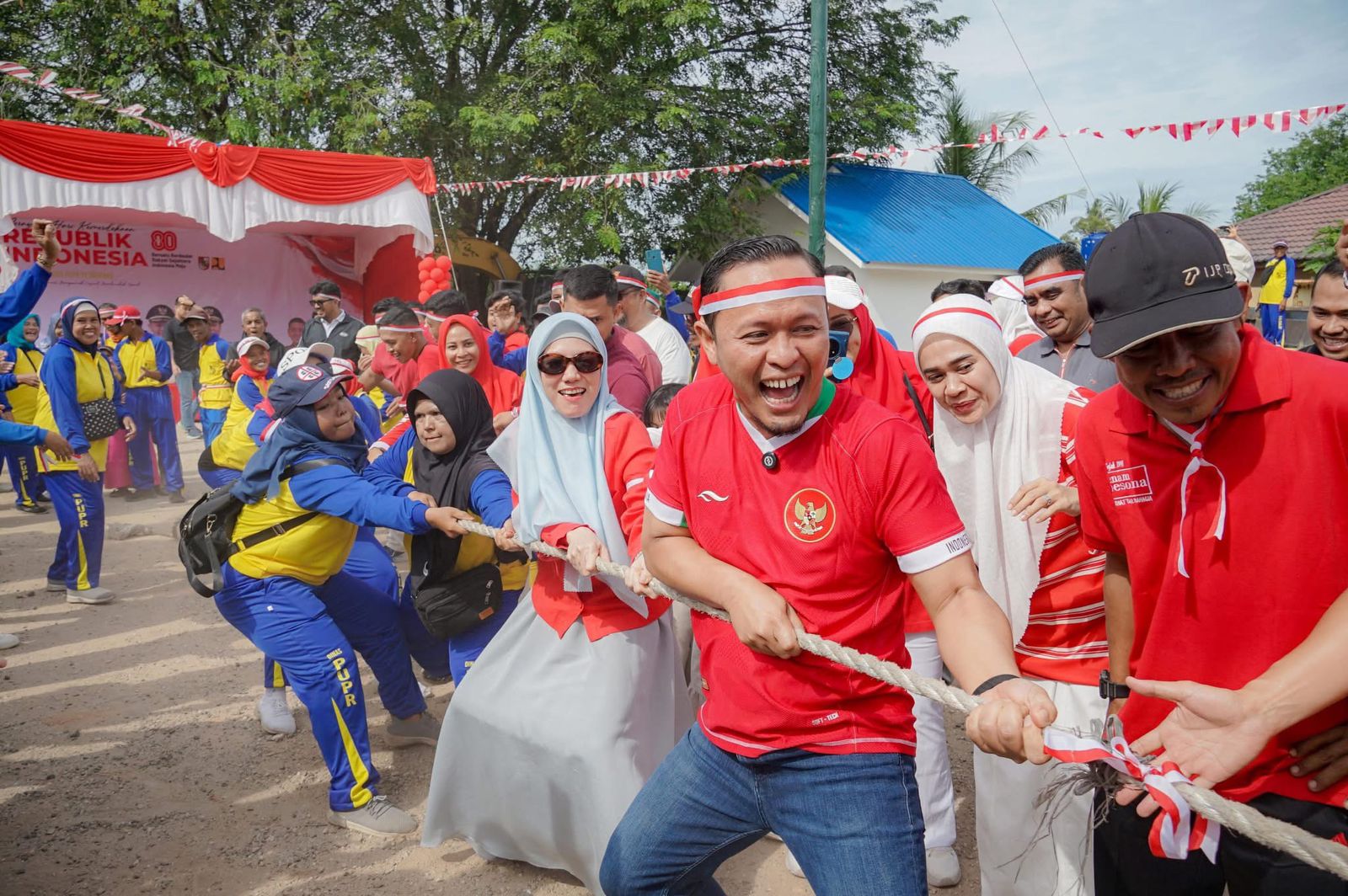 Wali Kota Turut Ramaikan Perlombaan HUT RI yang Ditaja PUPR Pekanbaru