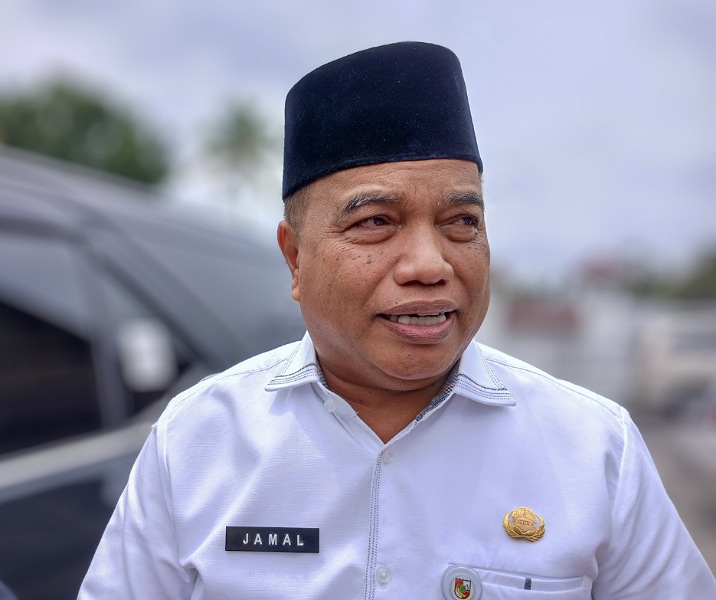 Pemko Pekanbaru Siapkan Tiga Stel Seragam Gratis untuk Pelajar SD dan SMP