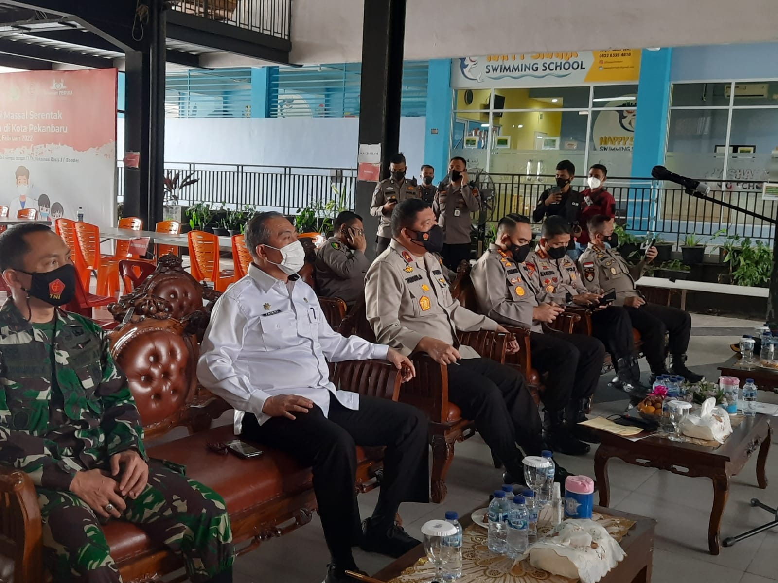 Tim Satgas Gesa Vaksinasi Covid-19 Bagi Lansia dan Anak-Anak di Pekanbaru
