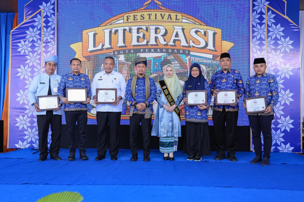 Walikota Kukuhkan Forum Komunikasi Pegiat Literasi Pekanbaru