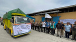 Image : Kepala DKP Pekanbaru Bersama Pj Sekda Riau Lepas Truk Pengangkut Bantuan Pangan Beras
