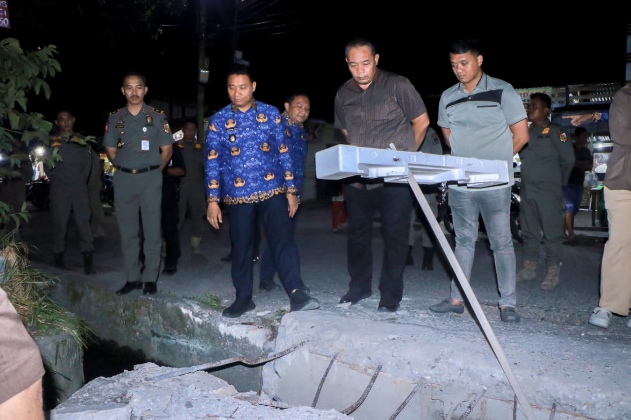 Wawako Tinjau Lokasi Pengrusakan Jembatan Drainase, Kontraktor Janji Perbaiki