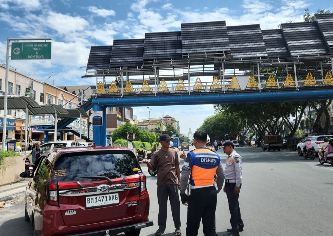 Awasi dan Tindak Parkir Sembarangan, Dishub Pekanbaru "Tanam" Petugas di Pusat Keramaian