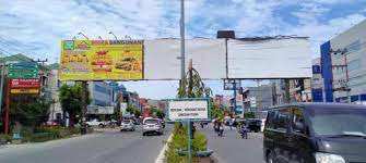 Segera Dipotong, Pemko Data Ratusan Tiang Reklame Ilegal