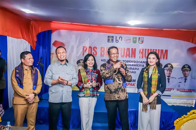 Didampingi Walikota Pekanbaru, Menteri Hukum RI Kunjungan Kerja Ke Kelurahan Tobek Godang