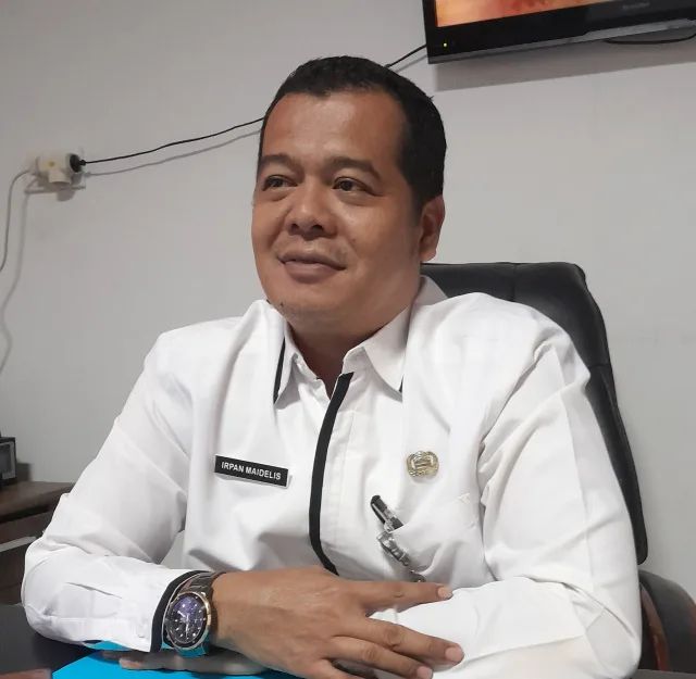Peringatan Hari Guru Nasional 2025, Disdik Pekanbaru Gelar Bakti Sosial