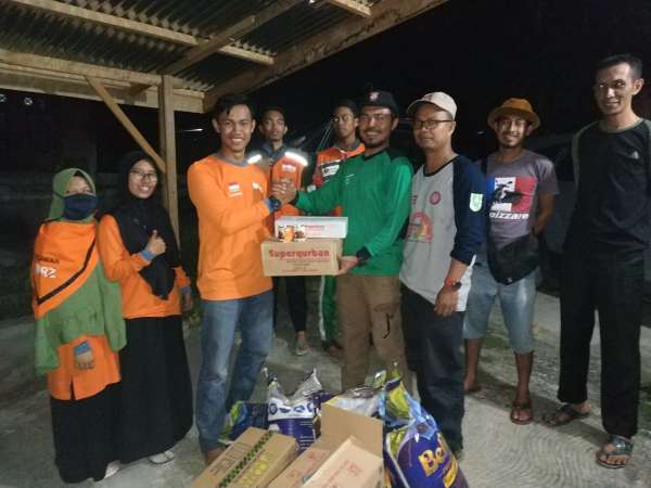RZ Pekanbaru Salurkan Bantuan untuk Desa Terdampak Banjir di Pelalawan