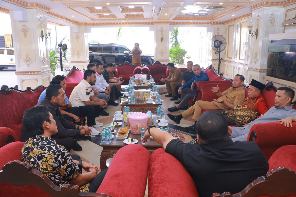 Walikota Pekanbaru Silaturahmi dan Halal Bihalal dengan Pimpinan DPRD