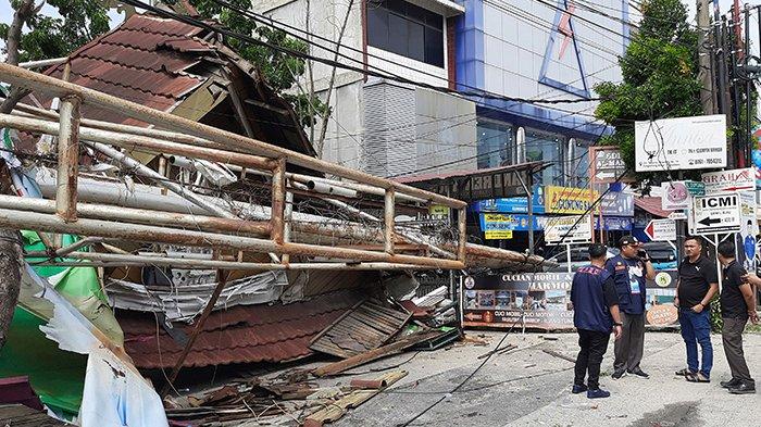 Baliho Simpang Jalan Duyung Tumbang, BPBD Pekanbaru Pastikan Pemilik Bertanggung Jawab