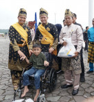 Image : Hari Jadi Pekanbaru ke-241, Pemko Pekanbaru Serahkan Bantuan untuk Puluhan Penyandang Disabilitas