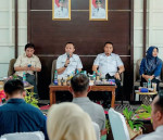 Image : Pimpin Rapat Bersama Camat, Wako Agung Tekankan Respons Cepat Tangani Keluhan Warga