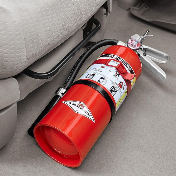 Antisipasi Kebakaran Mobil, DPKP Pekanbaru Imbau Pemilik Kendaraan Siapkan APAR