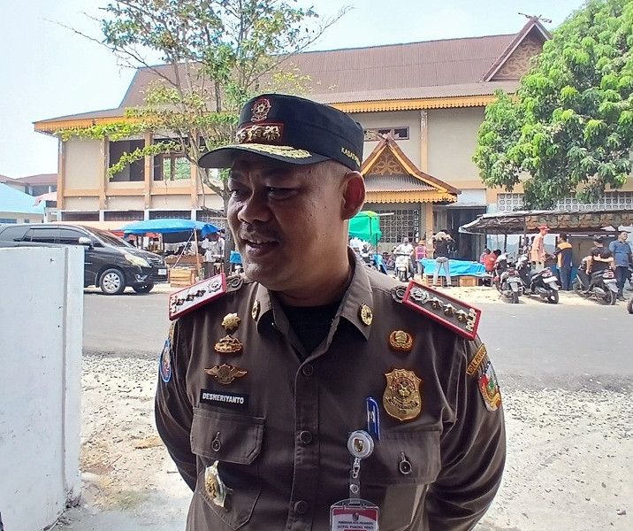 Tim Satpol PP Pekanbaru Temukan Penghuni Liar dalam Kios Pasar Higienis