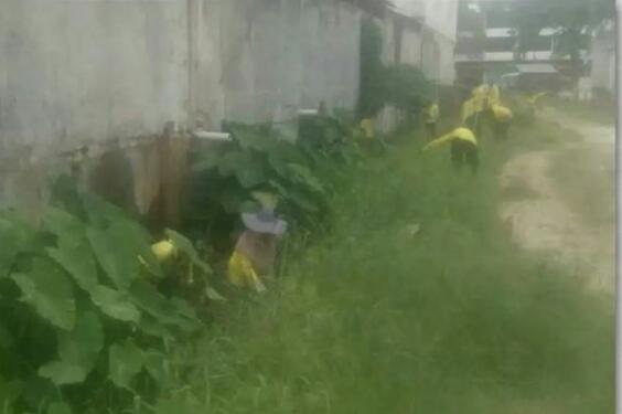 Dinas PUPR Normalisasi Drainase di Sepanjang Jalan Riau