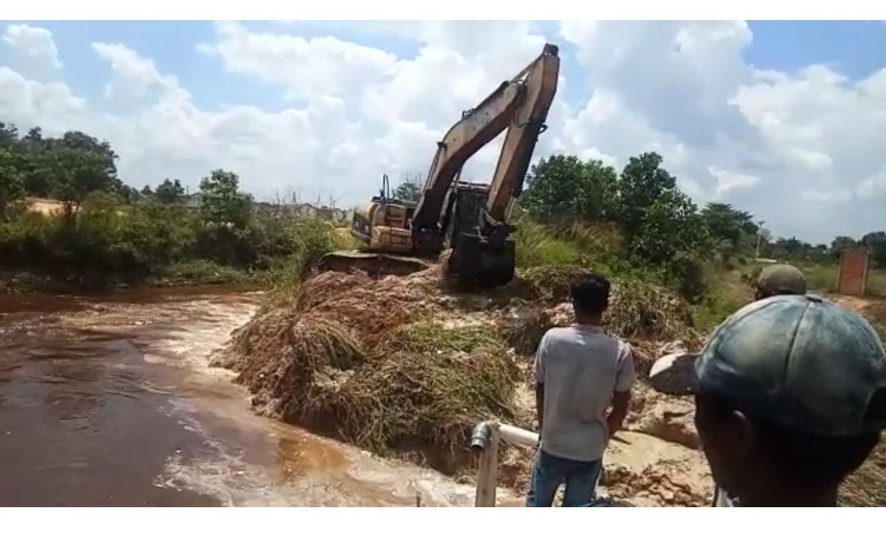 Dinas PUPR Normalisasi 3 Sungai Pekan Ini