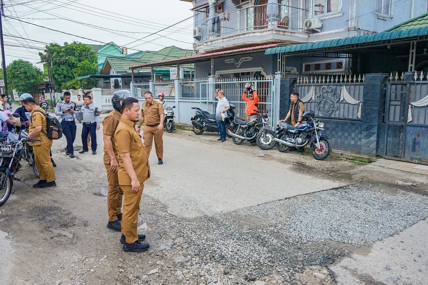 Tiga Ruas Jalan Lagi Diaspal, Wako Pekanbaru Pantau Langsung Pekerjaan