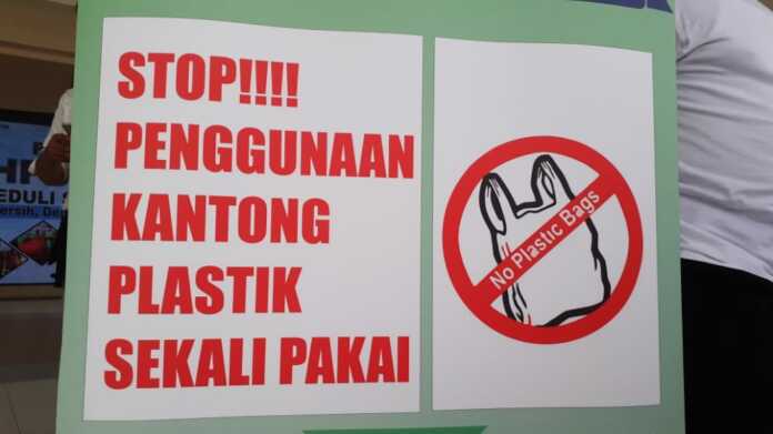 Pekanbaru Menuju Green City, Larangan Penggunaan Kantong Plastik Resmi Diterapkan