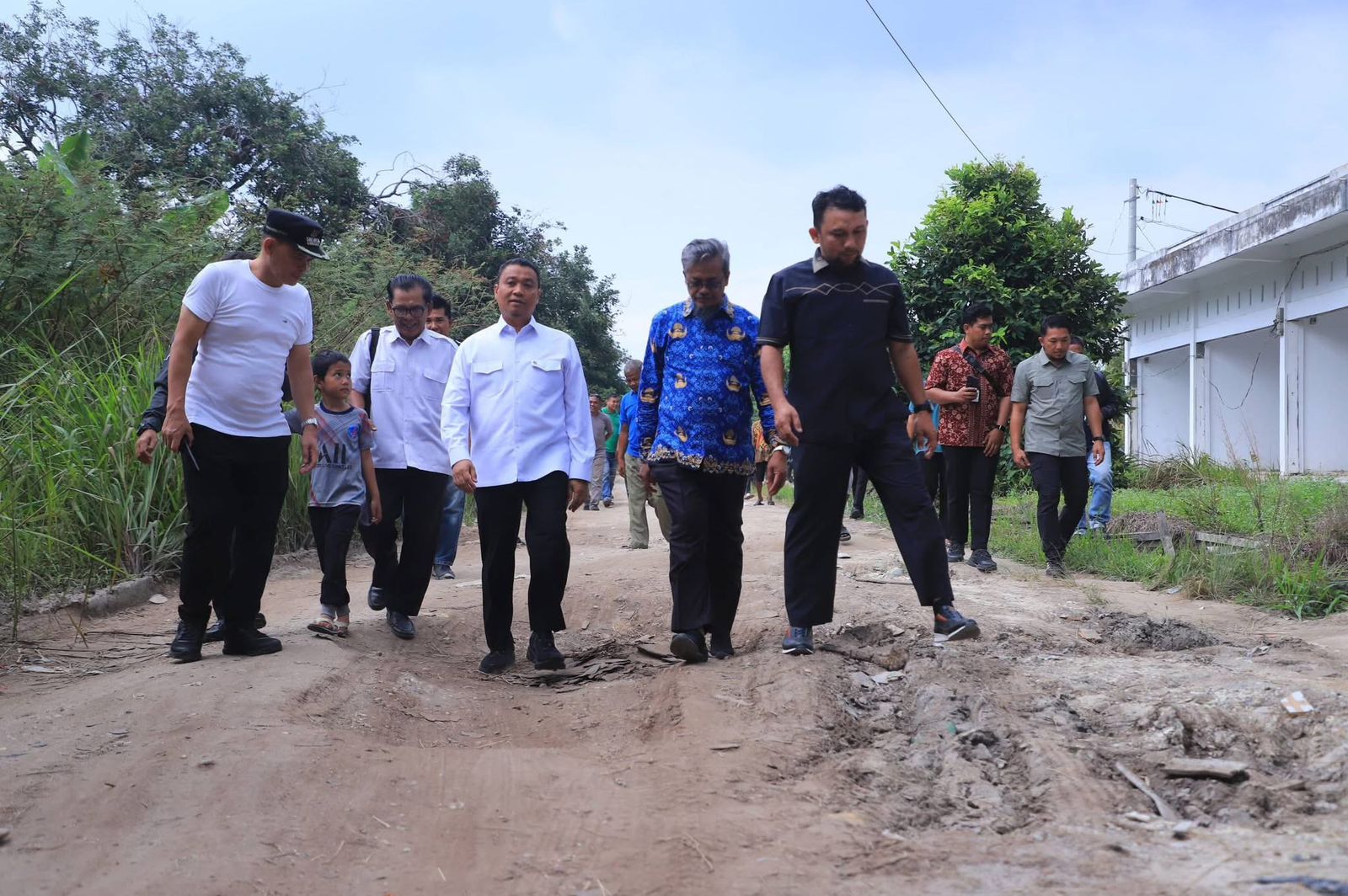 Wawako Pekanbaru Turun Serap Aspirasi Warga, Jalan Lumba-lumba Segera Diperbaiki