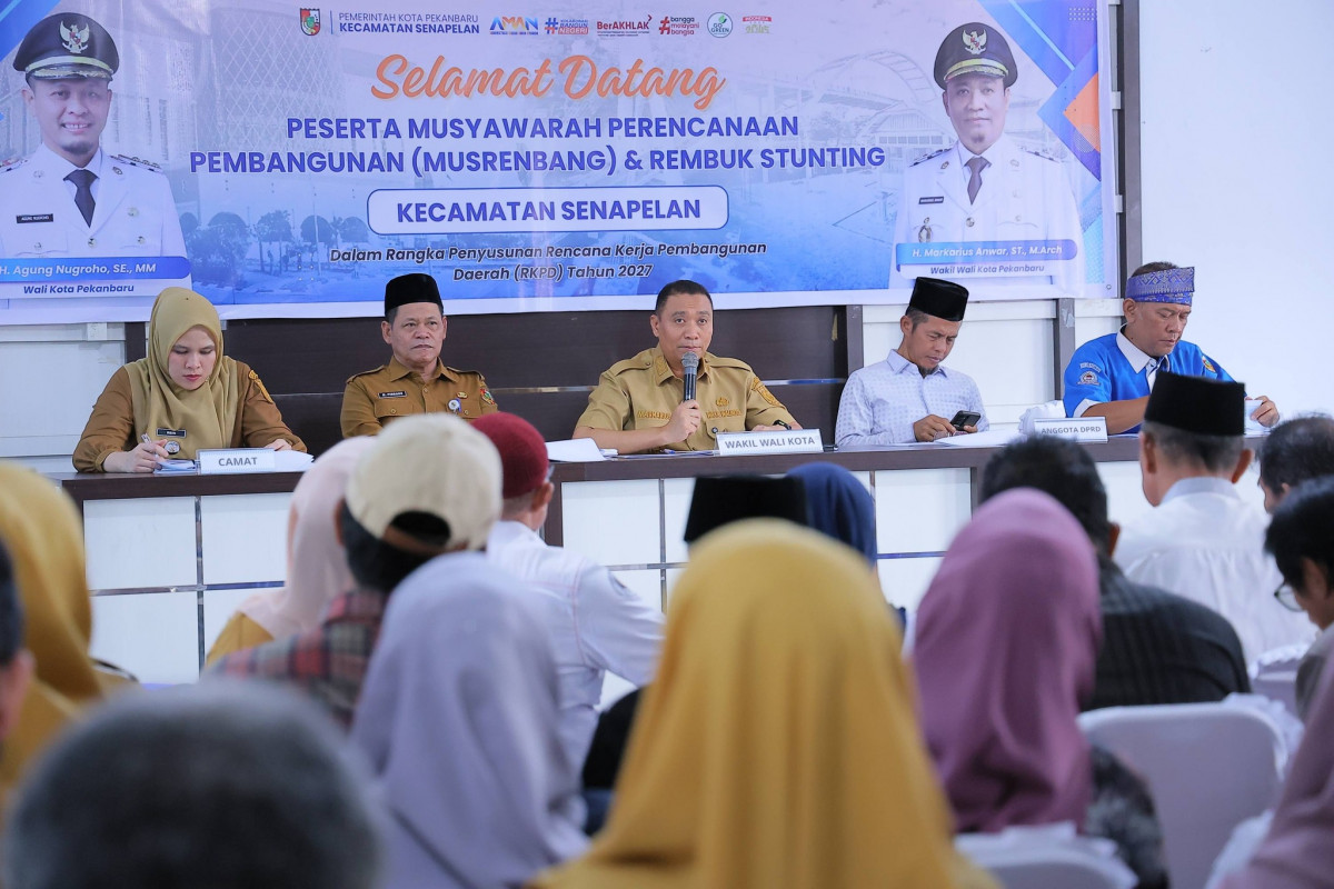 Wakil Wali Kota Pekanbaru Markarius Anwar menghadiri Musyawarah Perencanaan Pembangunan (Musrenbang) di Aula Kantor Kecamatan Senapelan, Senin (2/3/2026).