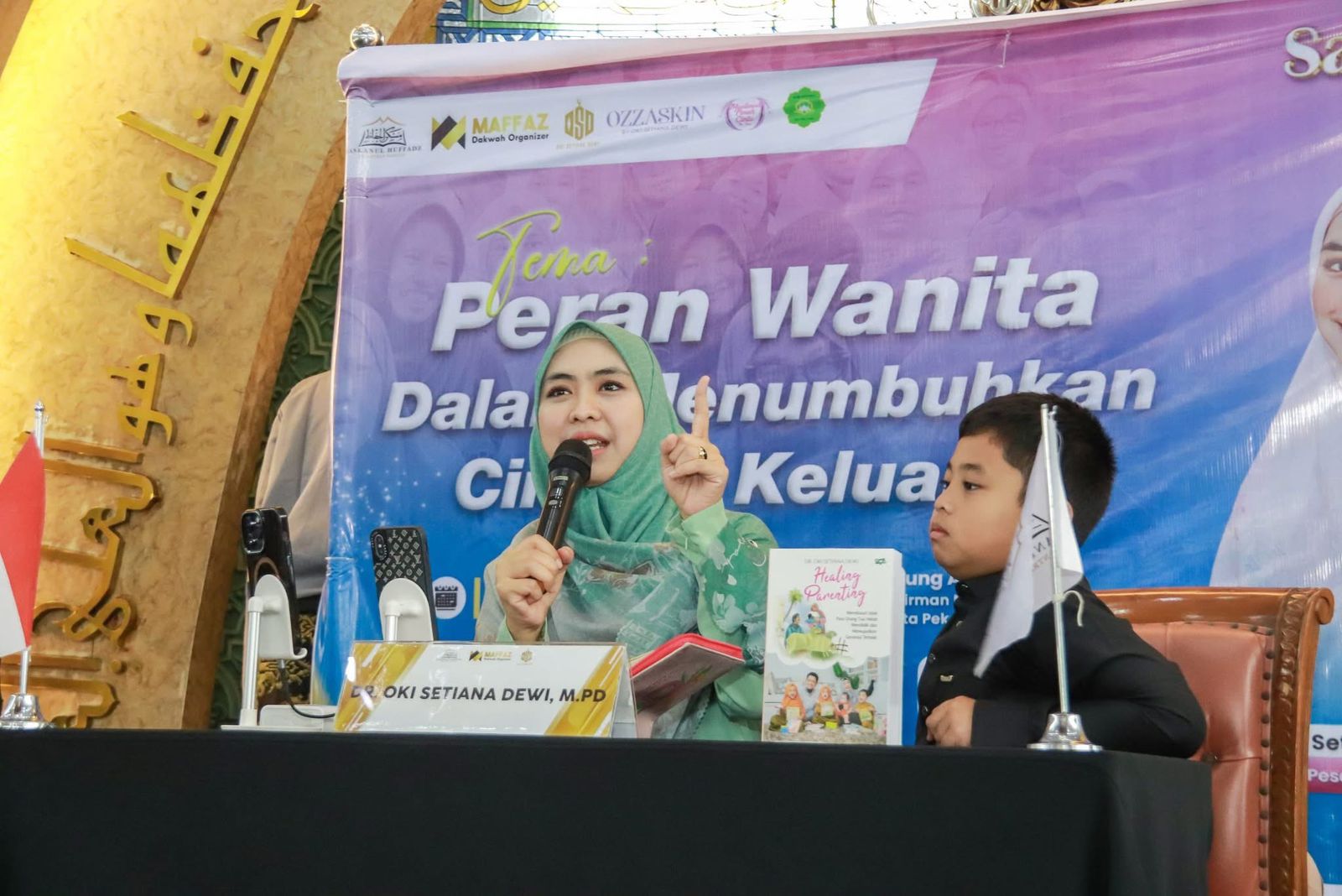 Ketua TP PKK Kota Pekanbaru Hadiri Tablig Akbar Safari di Masjid Agung Ar-Rahman