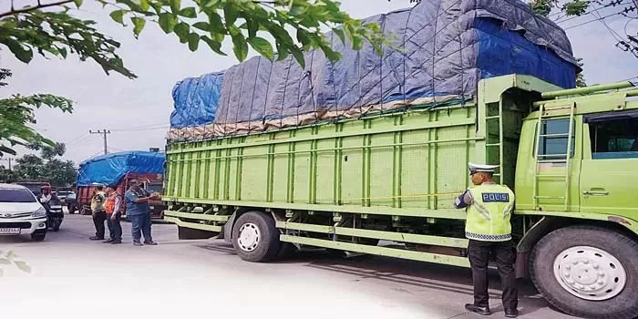 Truk ODOL Dilarang Masuk Kota, Wako Pekabaru Komunikasi ke Kapolda Minta Sanksi Tilang