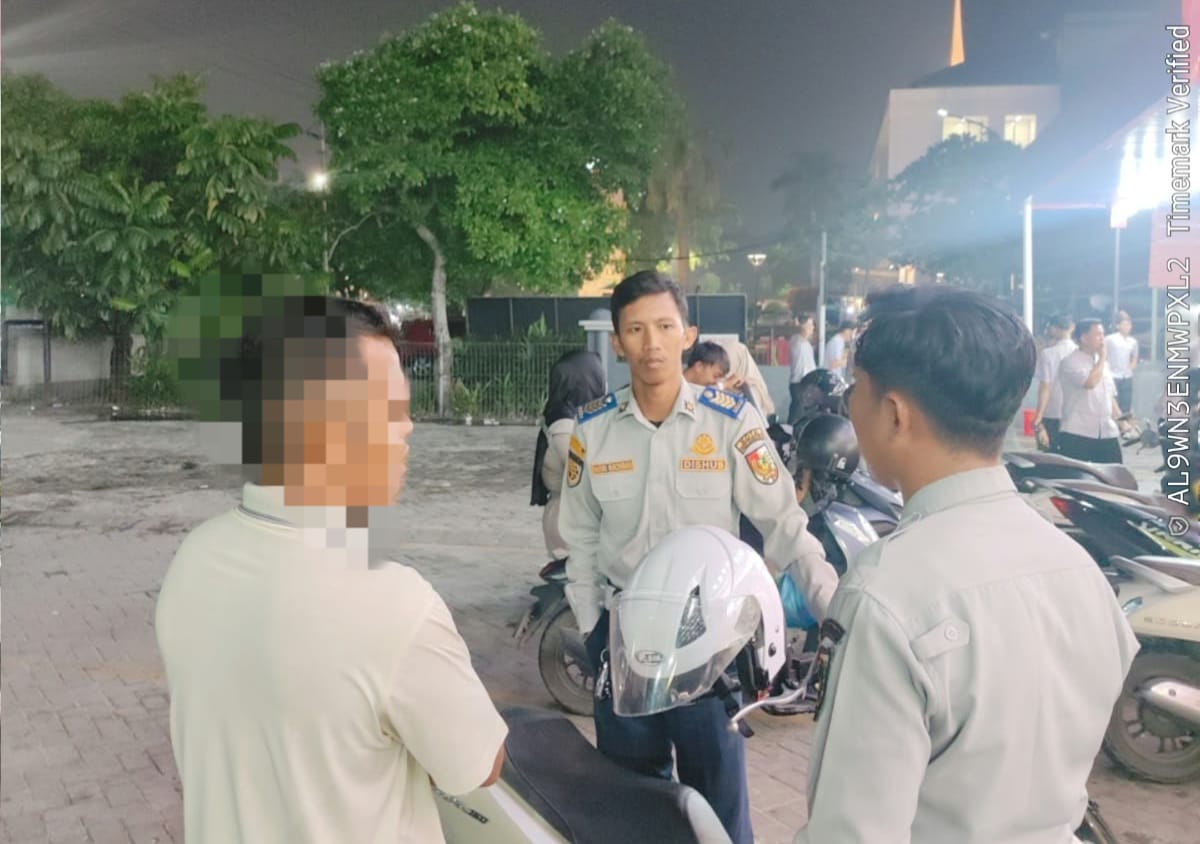 Ketahuan Tarik Uang di Lokasi Parkir Gratis, Jukir Liar Indomaret Awal Bros Ditertibkan Dishub Pekanbaru