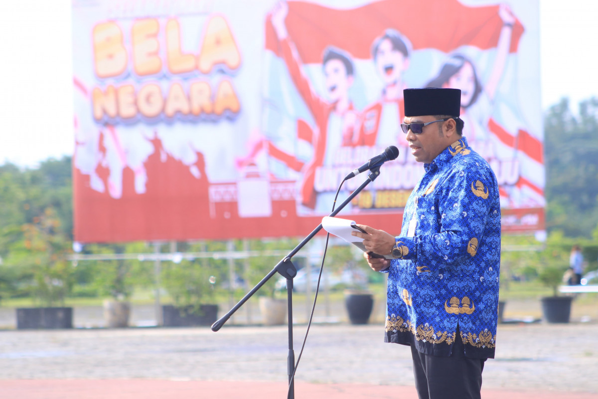 Plh. Sekretaris Daerah Kota Pekanbaru Zarman Candra Saat Memimpin Upacara Hari Bela Negara 2024