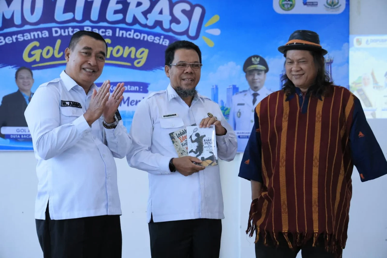Duta Baca Indonesia Gol A Gong Ajak Warga Pekanbaru Ubah Kata Menjadi Karya